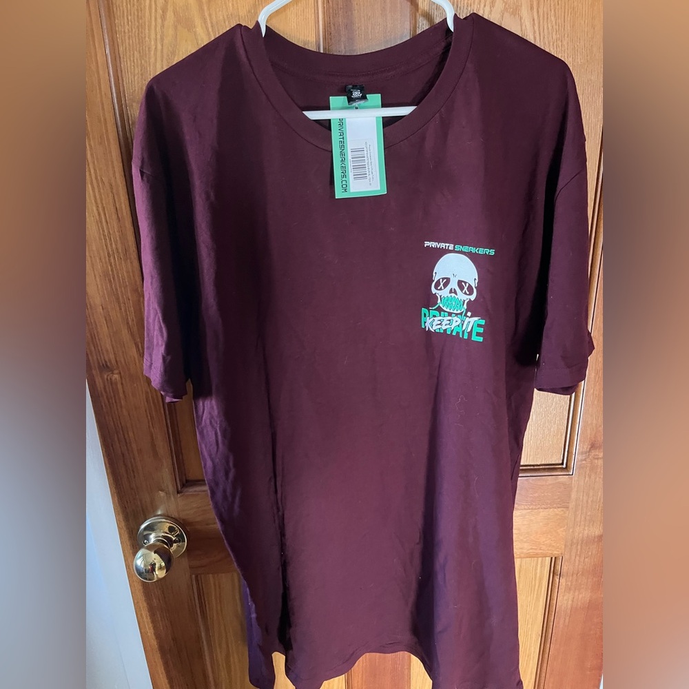 NWT 2 Private Sneakers tshirts. Mens XL.